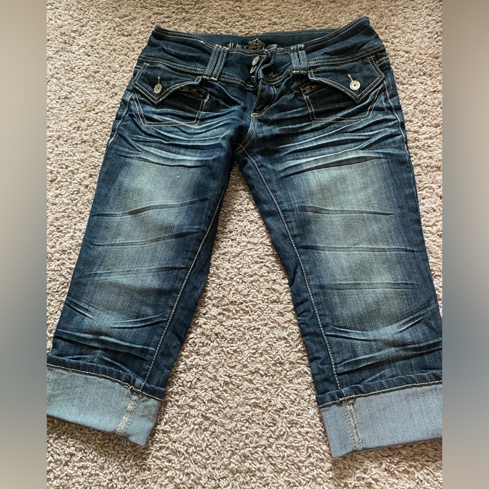 Almos Famous Dark Denim Capris